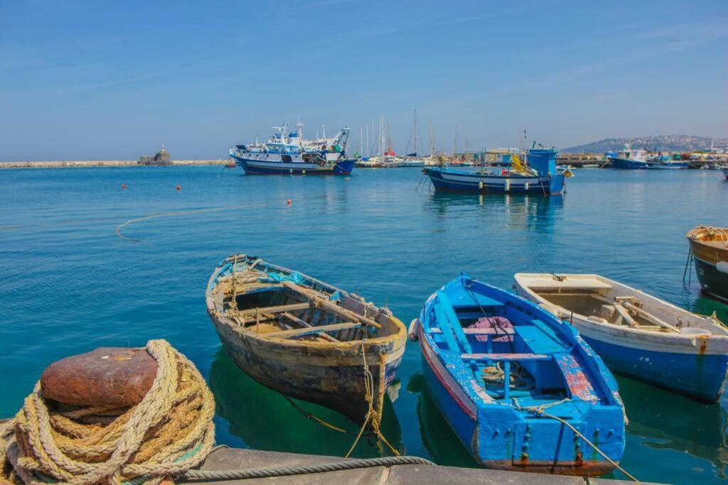 L Angolo Segreto Di Giovanni Il Pescatore Прочида Экстерьер фото